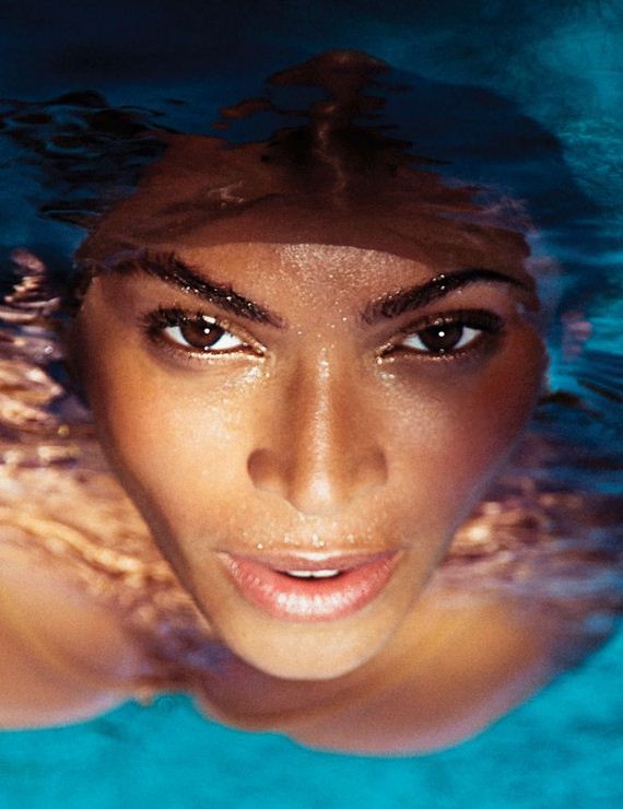Beyonce -Flaunt